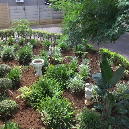 Purple Olive Guest House Pretoria-Noord Esterno foto