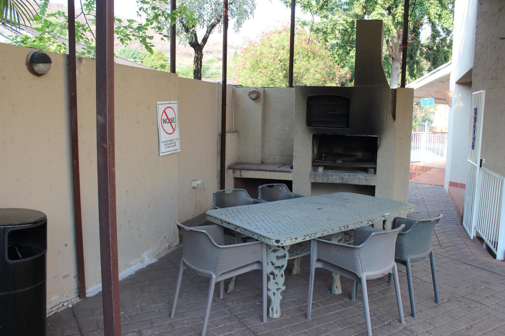 Purple Olive Guest House Pretoria-Noord Esterno foto