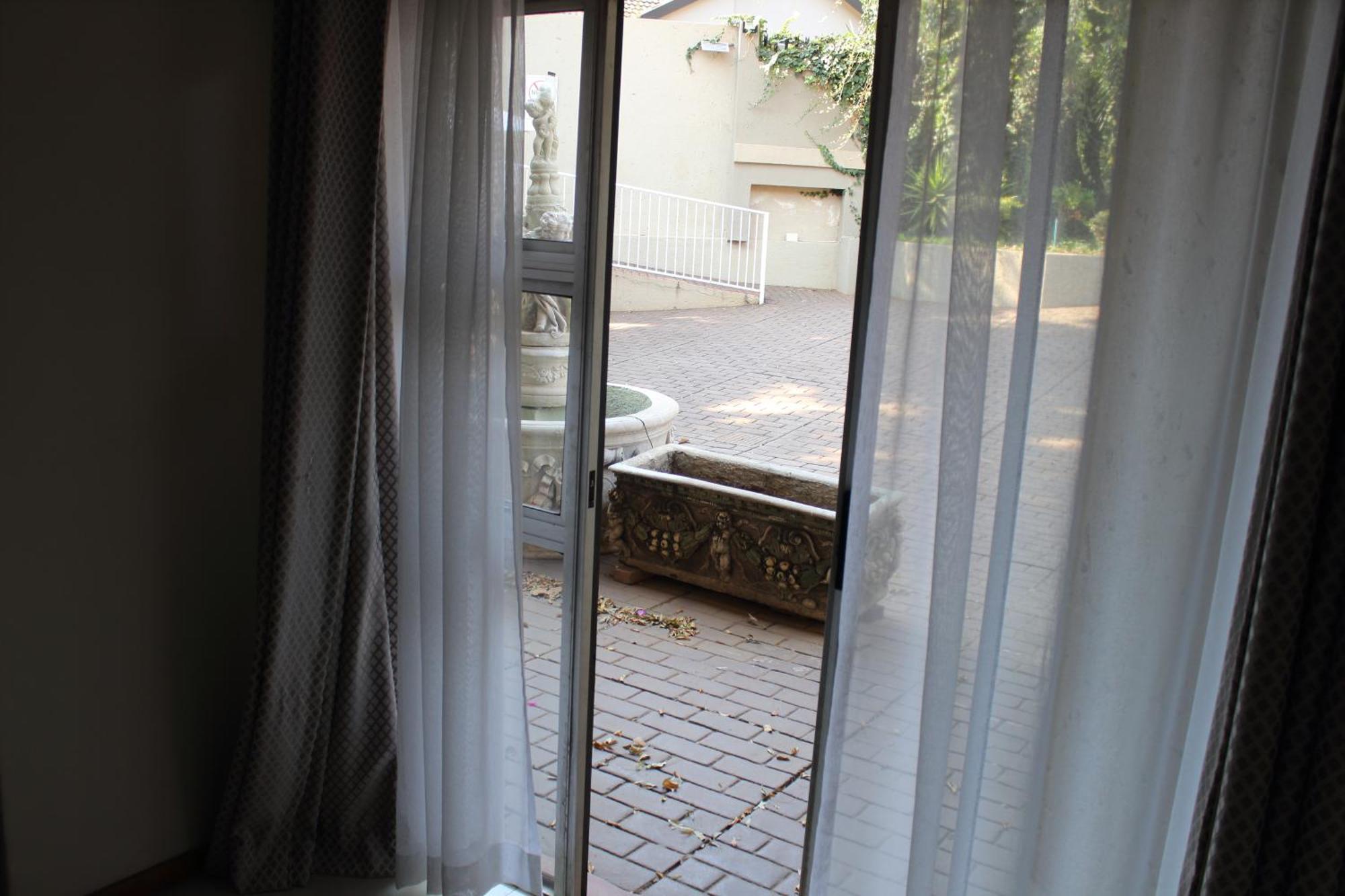 Purple Olive Guest House Pretoria-Noord Esterno foto