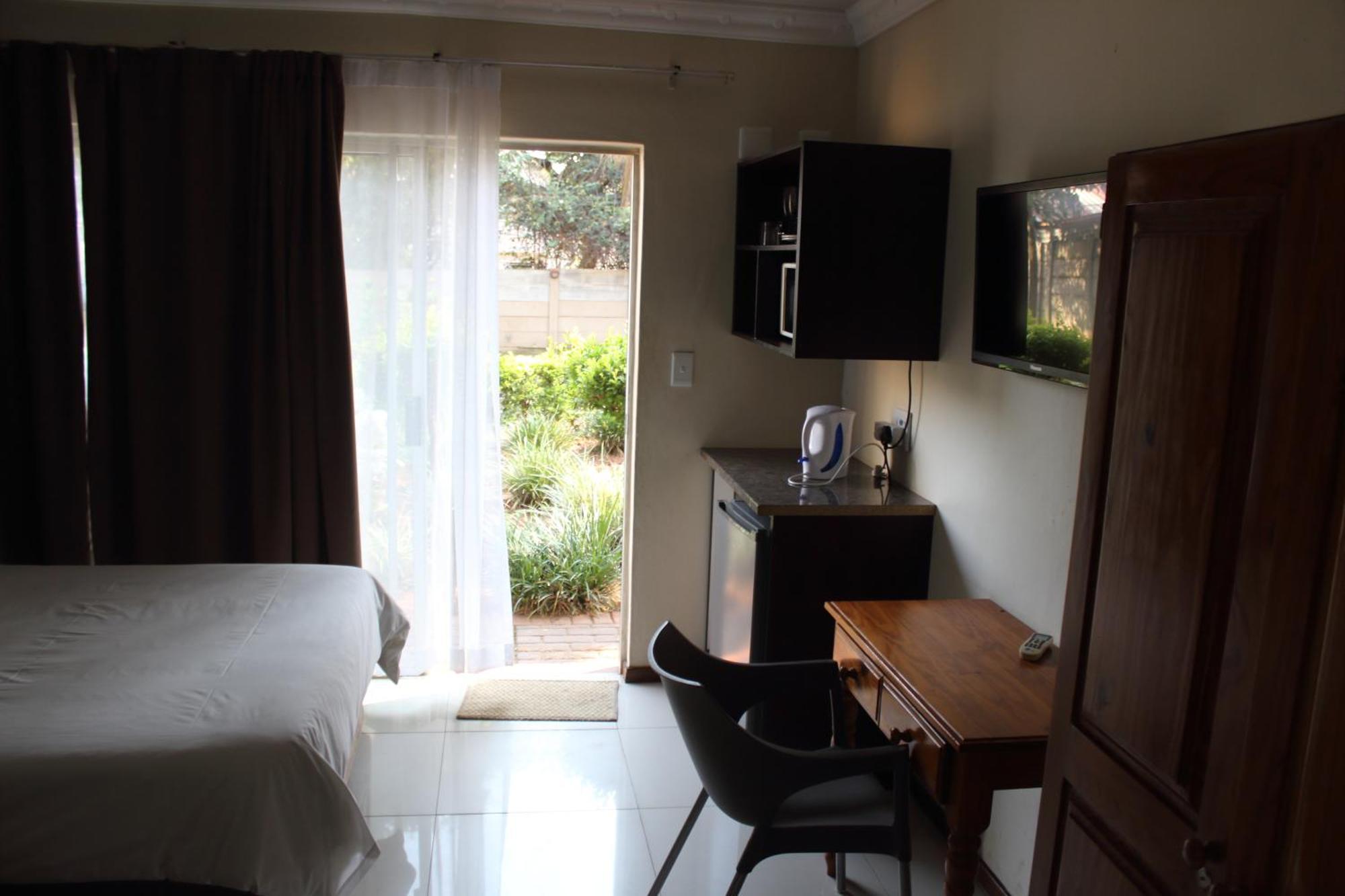 Purple Olive Guest House Pretoria-Noord Esterno foto