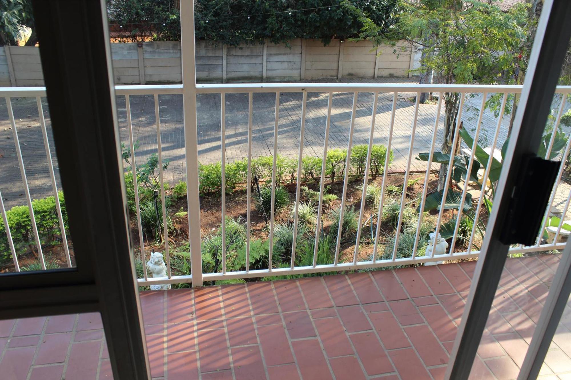 Purple Olive Guest House Pretoria-Noord Esterno foto
