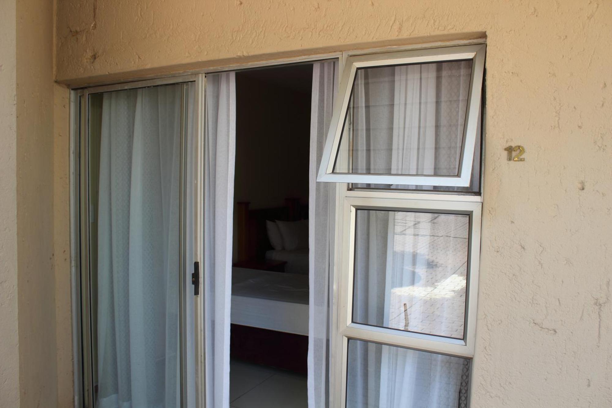 Purple Olive Guest House Pretoria-Noord Esterno foto