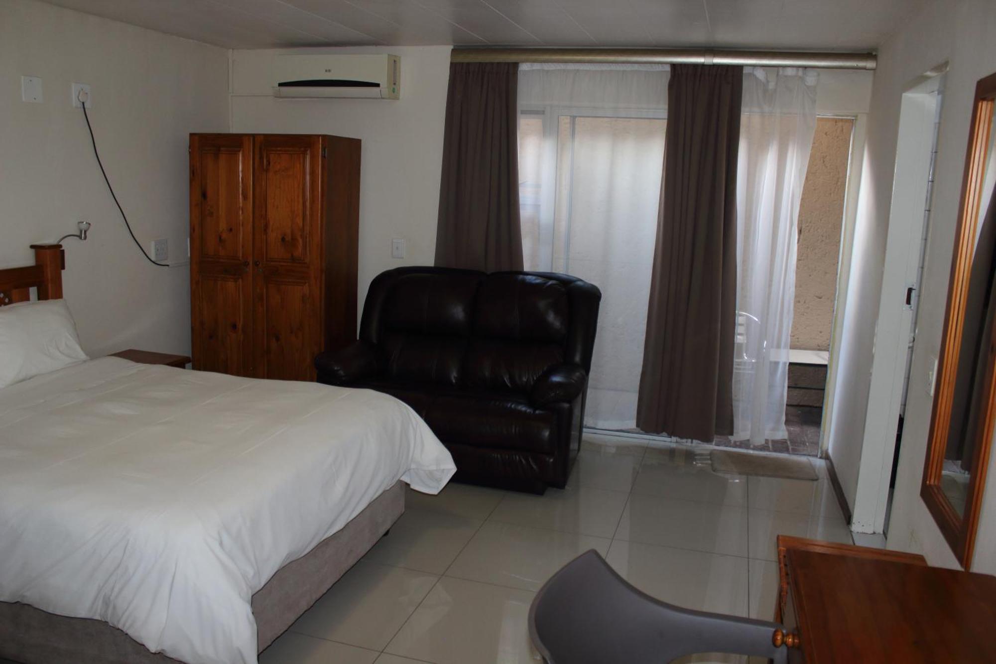 Purple Olive Guest House Pretoria-Noord Esterno foto