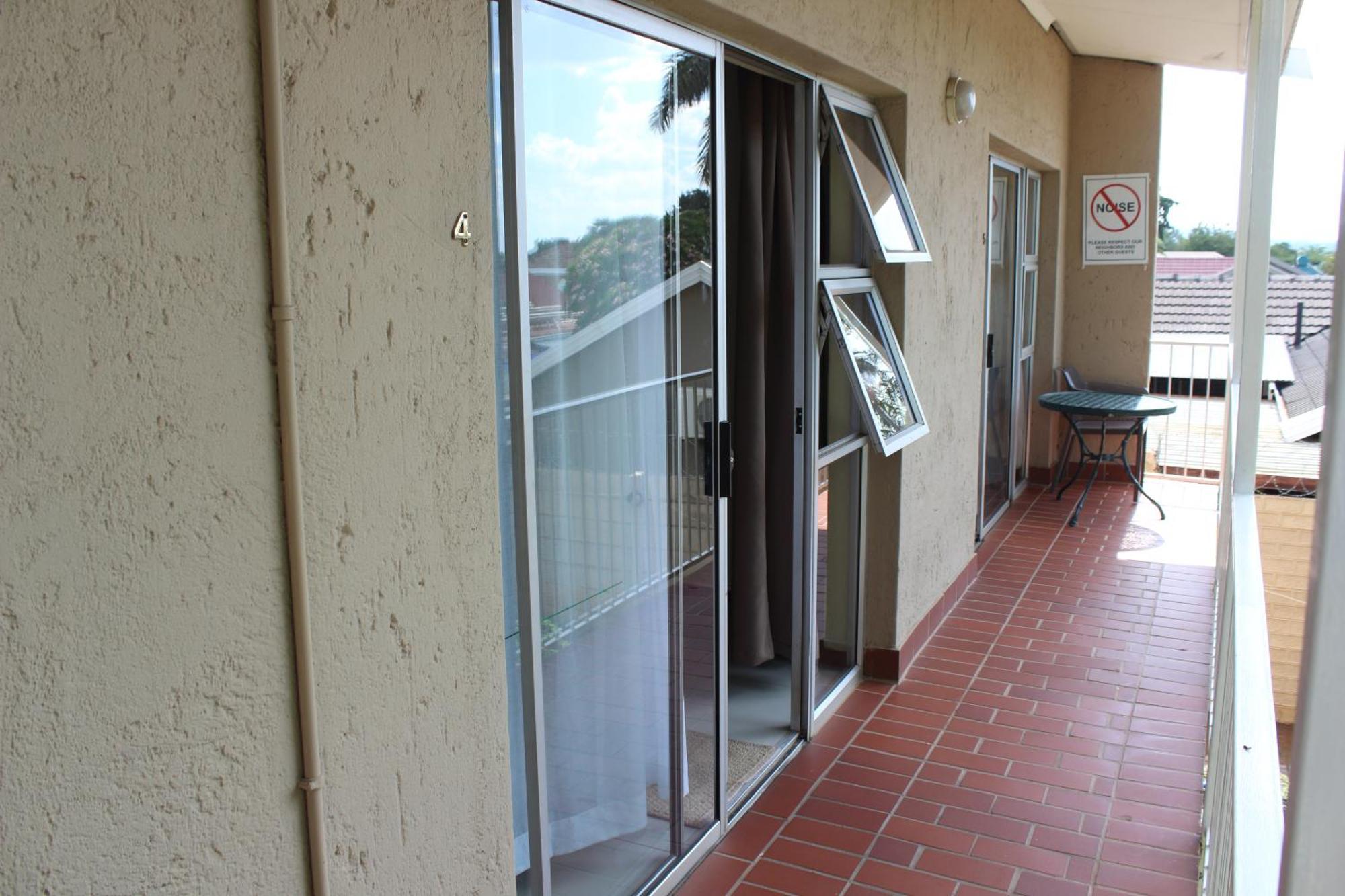 Purple Olive Guest House Pretoria-Noord Esterno foto