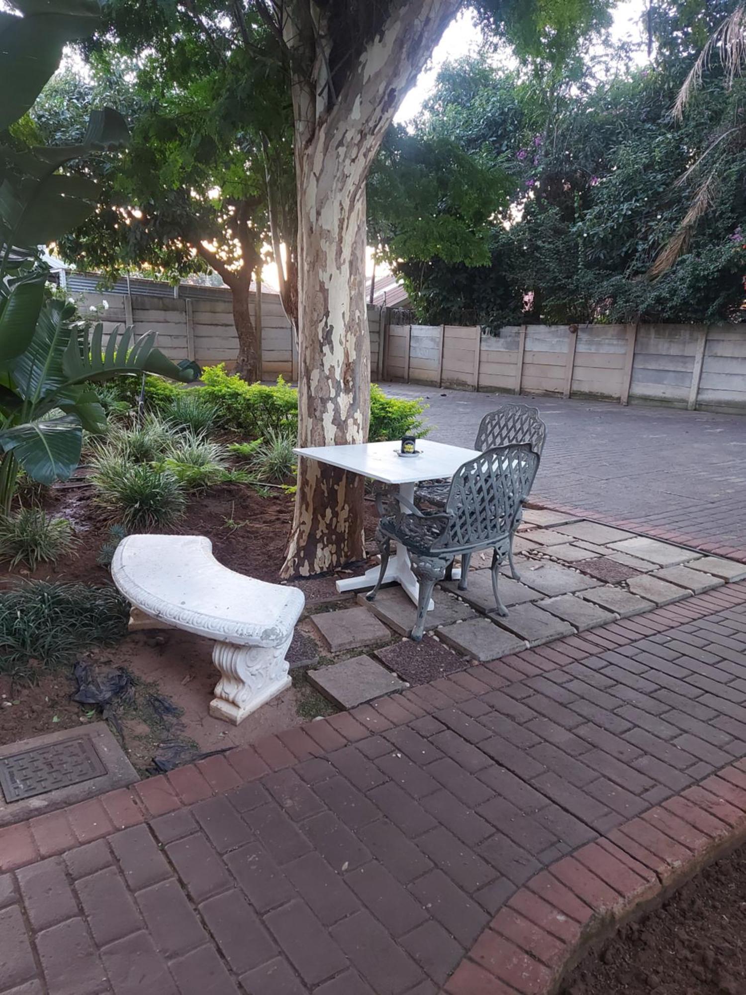 Purple Olive Guest House Pretoria-Noord Esterno foto