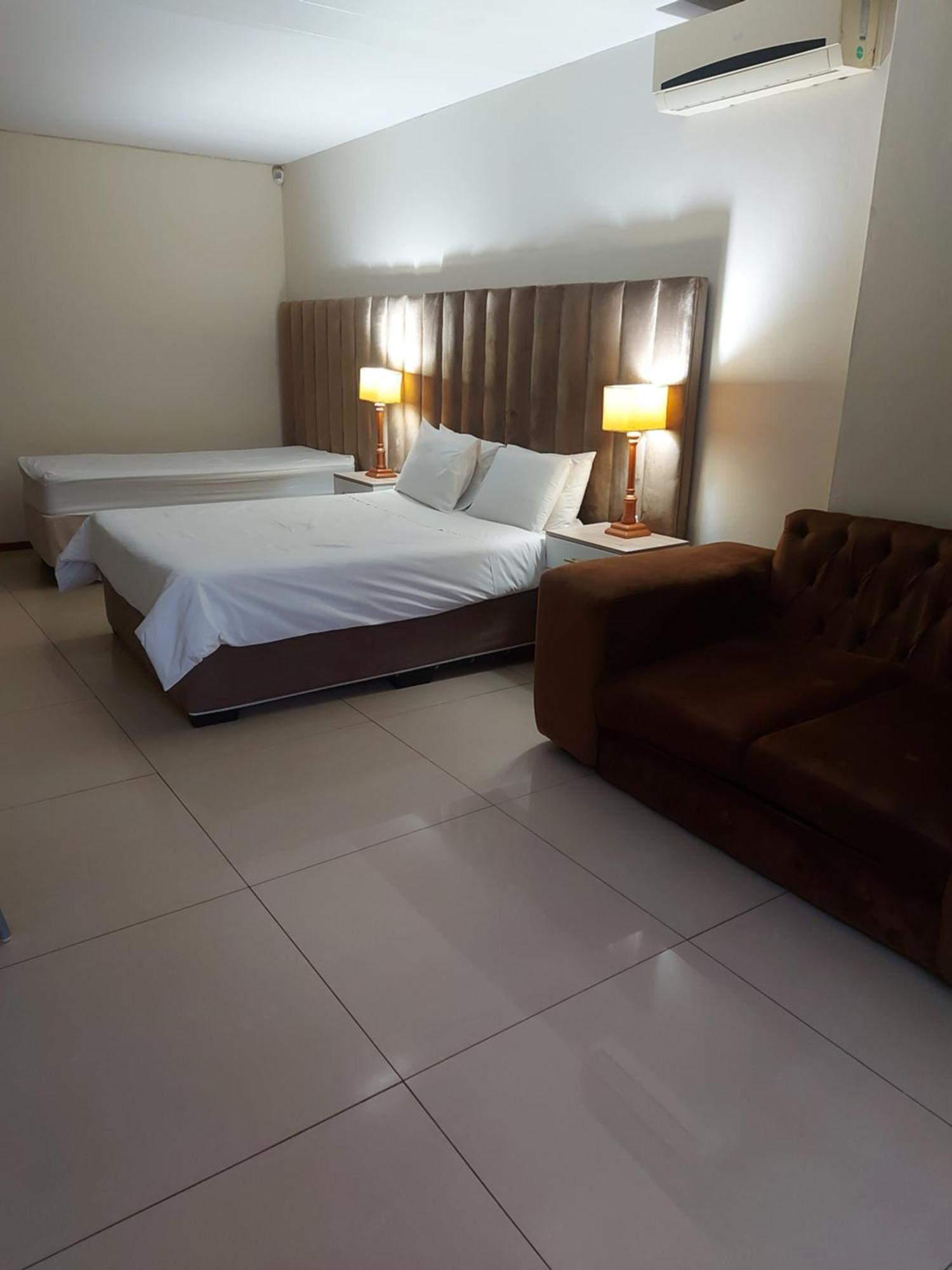 Purple Olive Guest House Pretoria-Noord Esterno foto